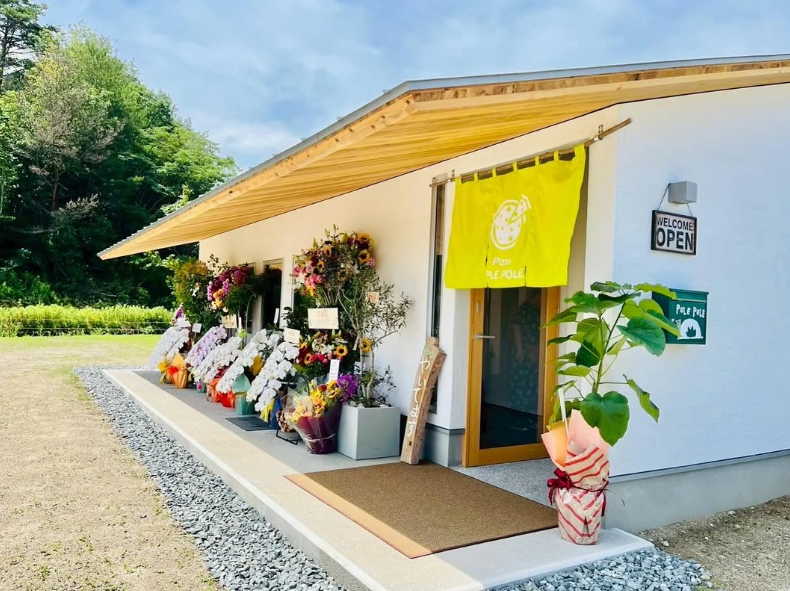 はじめまして、薪窯Pizza POLE POLEです。