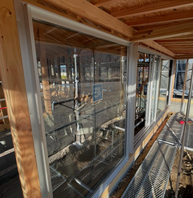 建国記念の日 - 窓設置